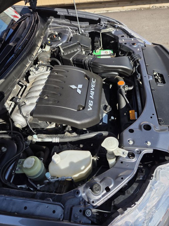 2012 Mitsubishi Outlander Image 25