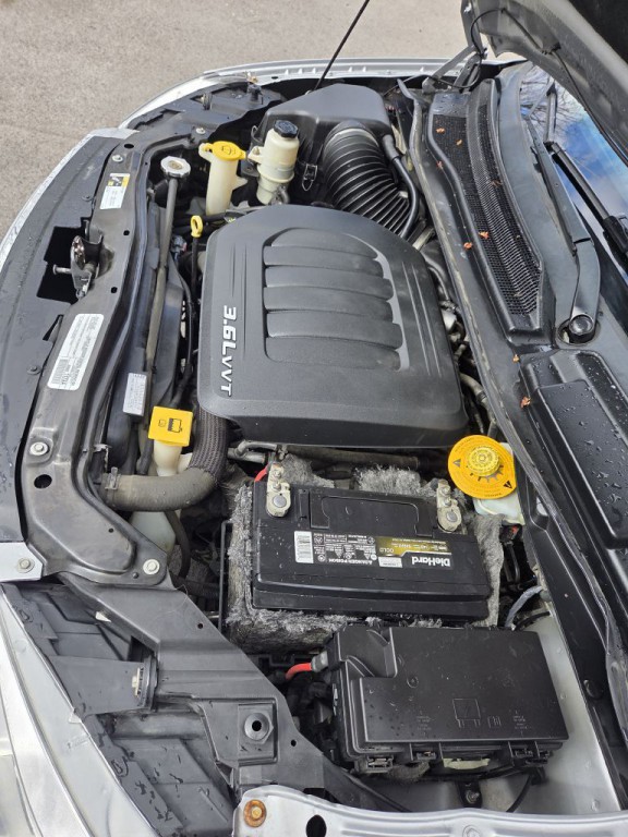 2015 Chrysler Town & Country Image 25