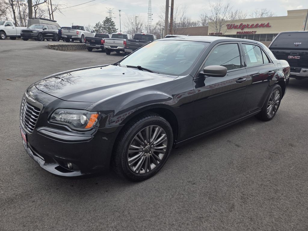 2014 Chrysler 300 Image 4