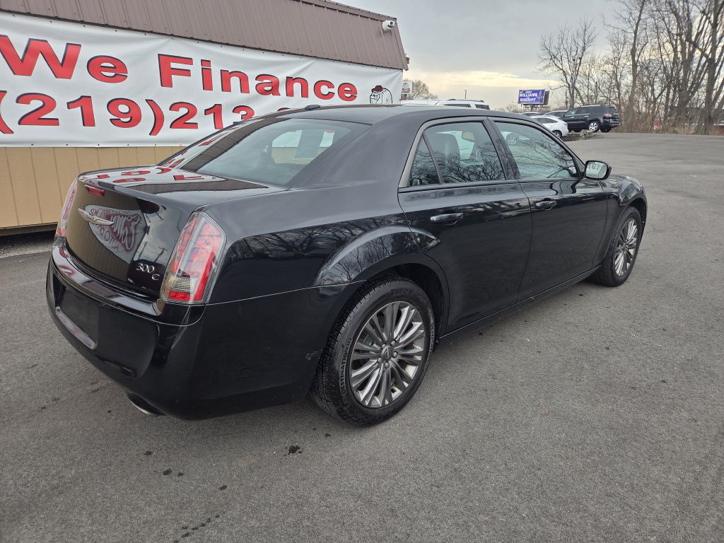 2014 Chrysler 300 Image 6