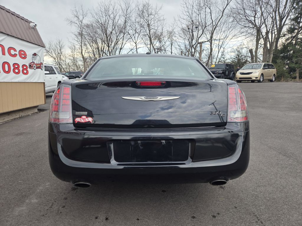 2014 Chrysler 300 Image 7