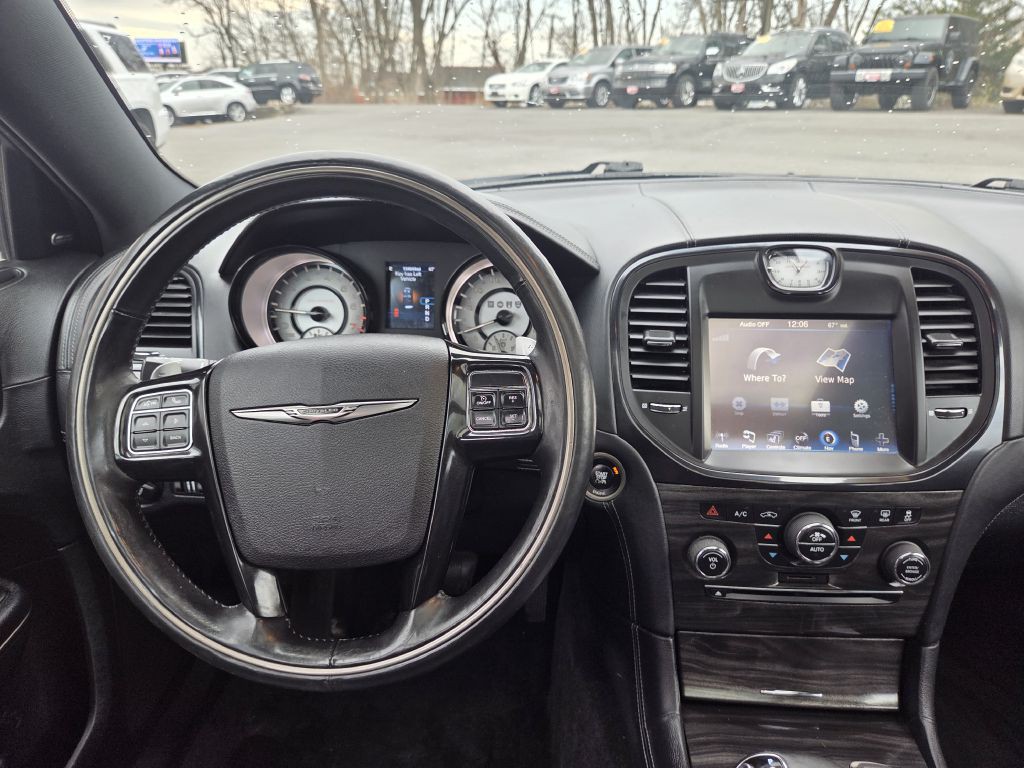 2014 Chrysler 300 Image 20
