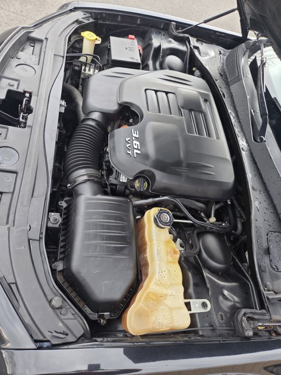 2014 Chrysler 300 Image 27