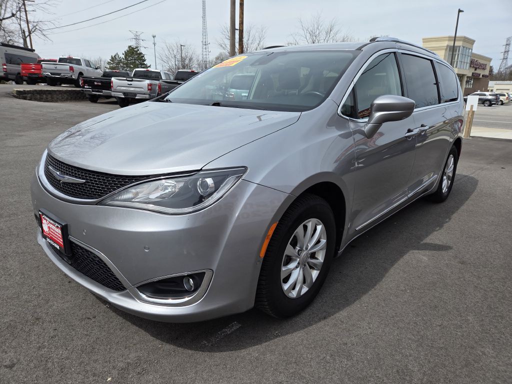 2018 Chrysler Pacifica Image 4