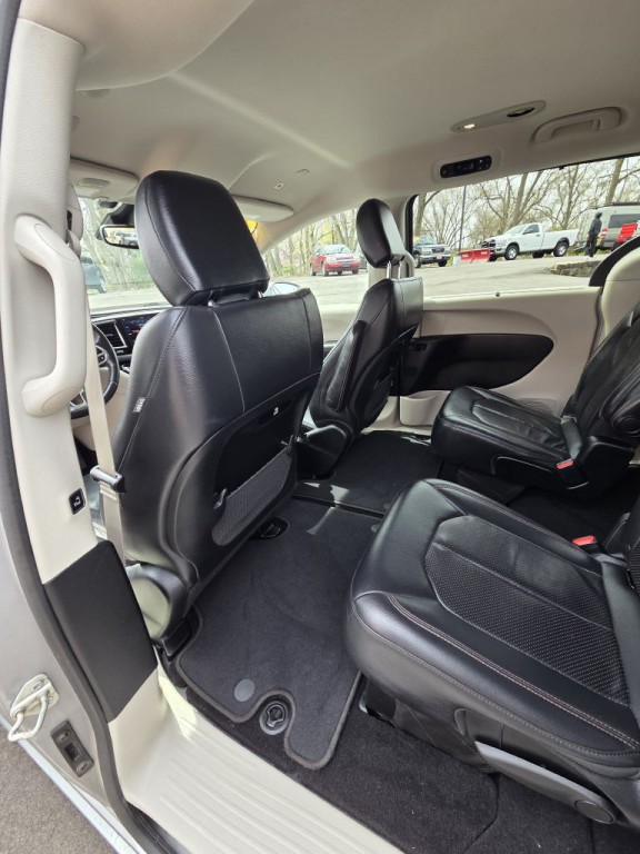 2018 Chrysler Pacifica Image 14