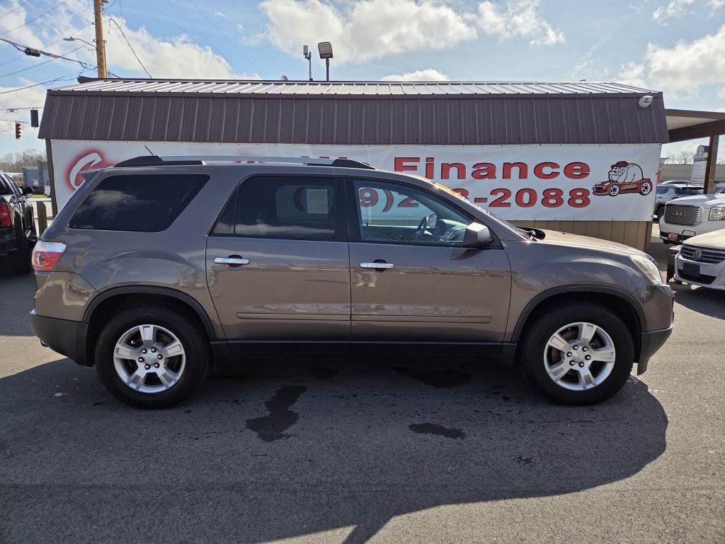2011 GMC Acadia Image 2