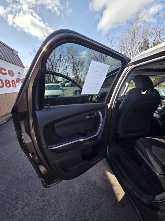 2011 GMC Acadia Image 11