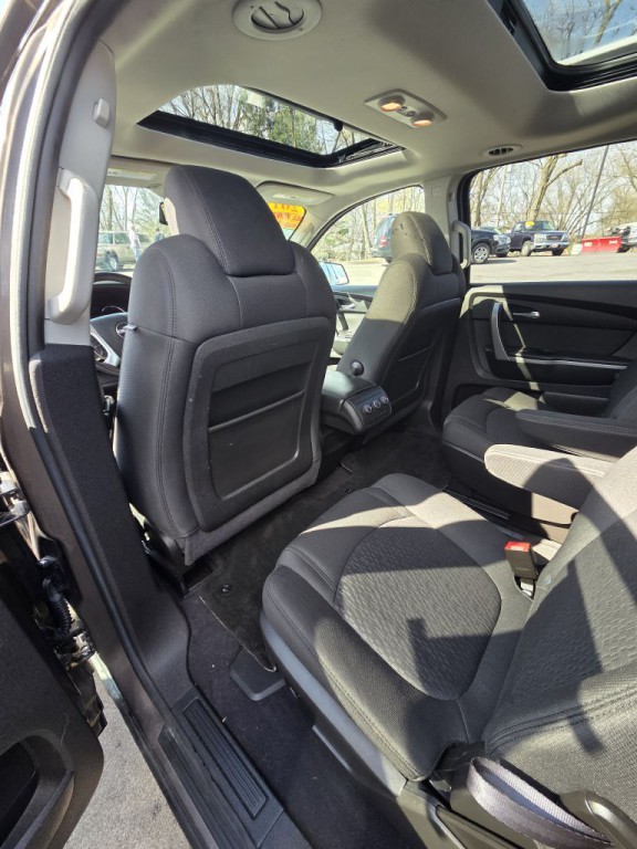 2011 GMC Acadia Image 19