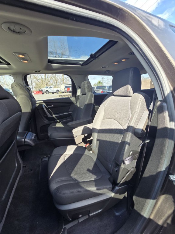 2011 GMC Acadia Image 21