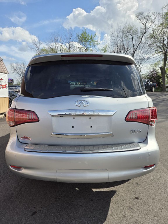 2012 INFINITI QX56 Image 7