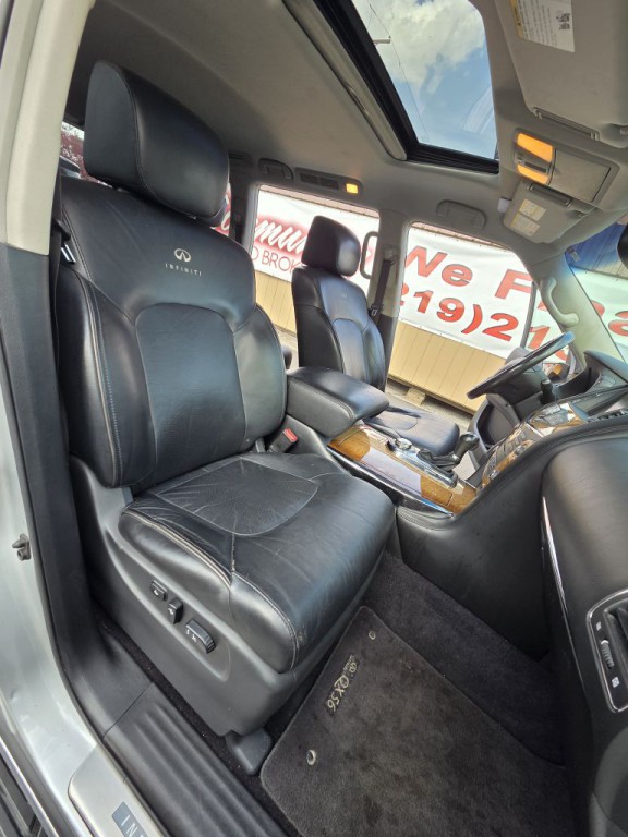 2012 INFINITI QX56 Image 15