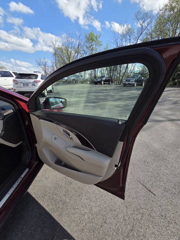 2014 Buick Lacrosse Image 12