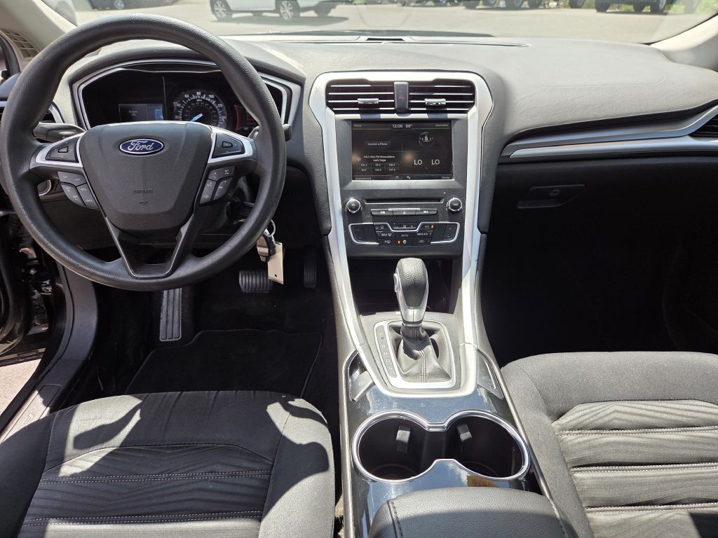 2016 Ford Fusion Image 20
