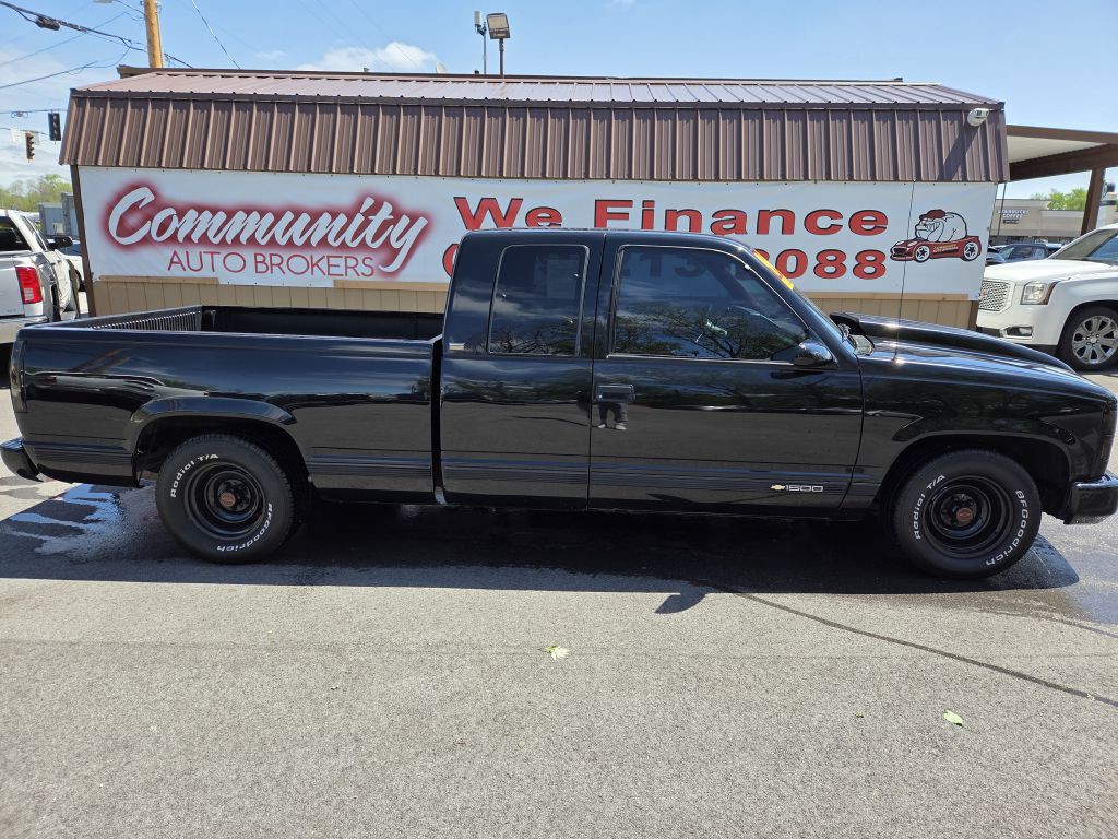 1994 Chevrolet C/K Image 2
