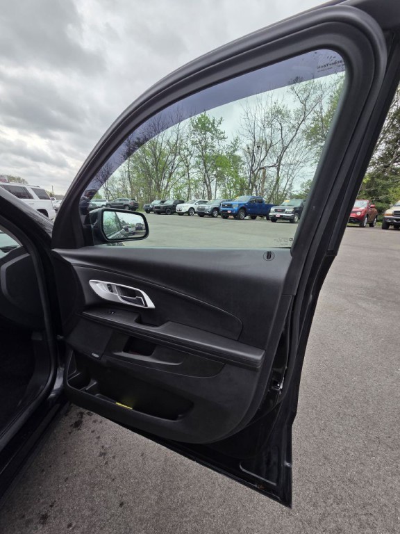 2016 Chevrolet Equinox Image 12