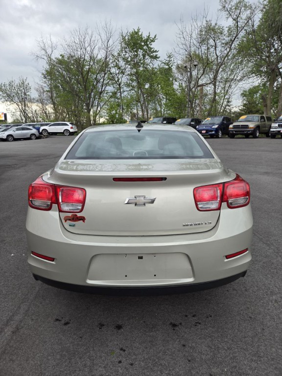 2015 Chevrolet Malibu Image 7