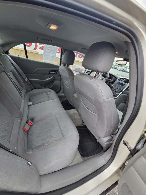 2015 Chevrolet Malibu Image 15