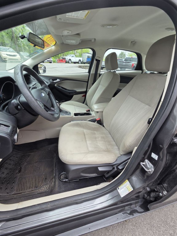 2015 Ford Focus Image 10