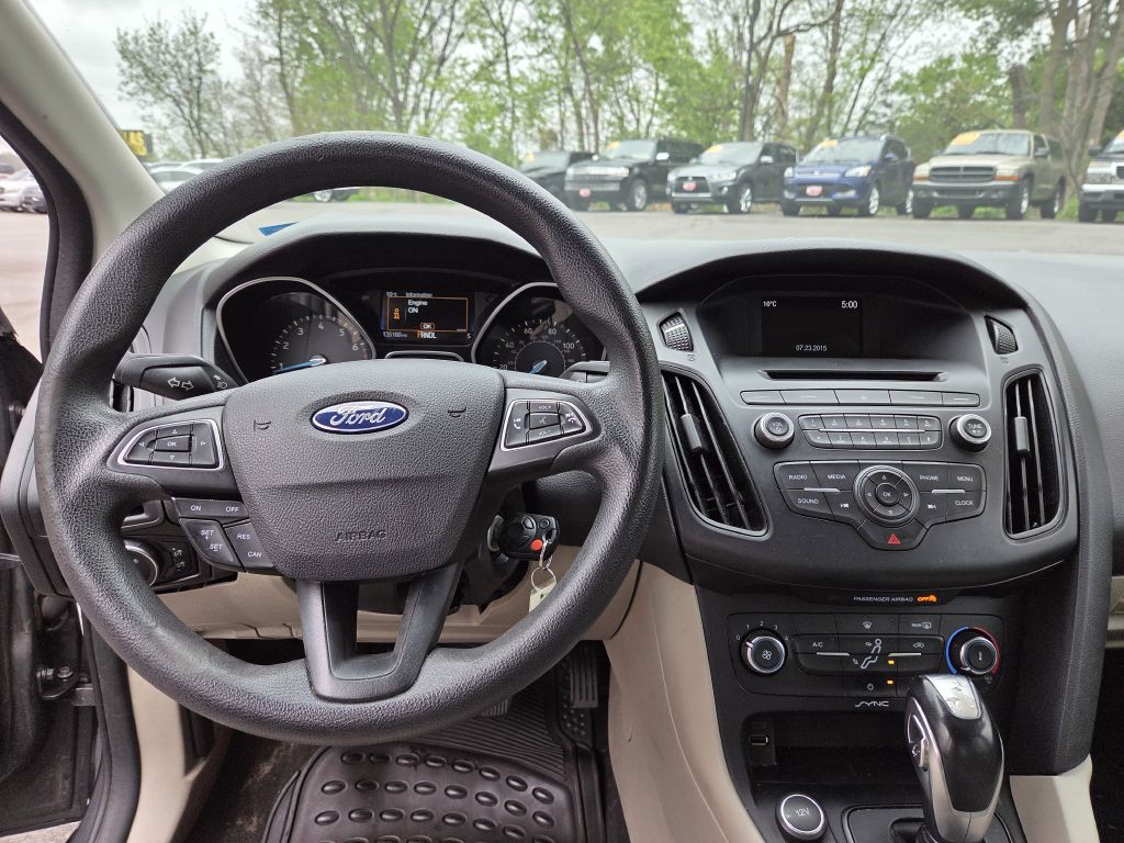 2015 Ford Focus Image 22