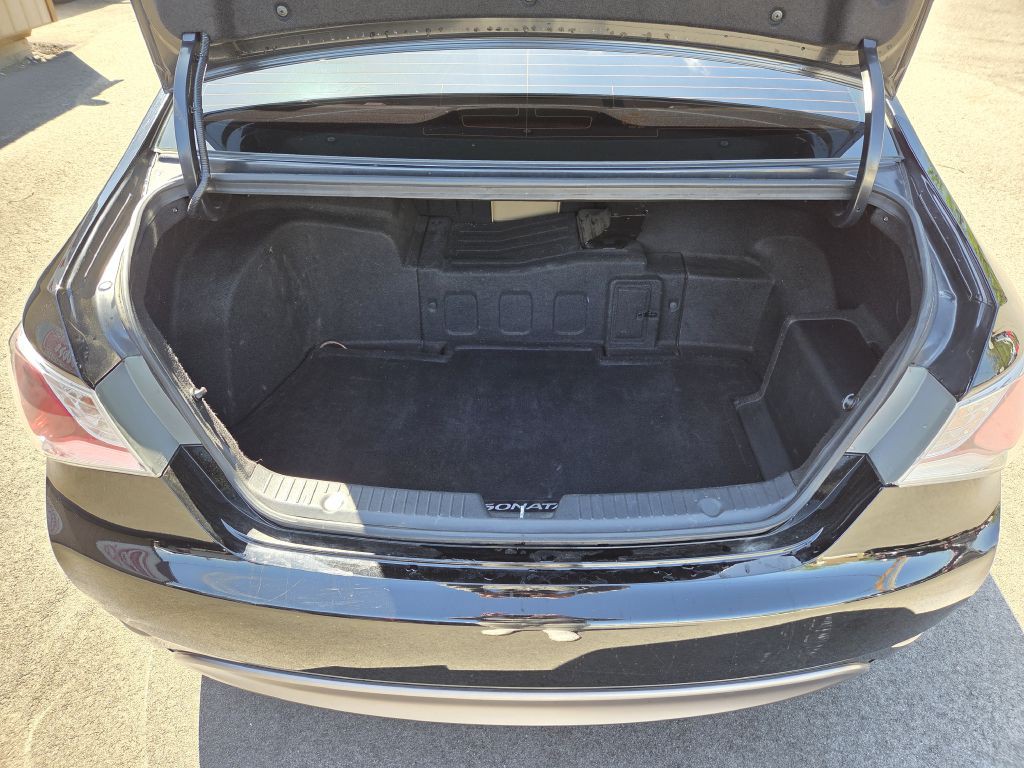 2012 Hyundai Sonata Image 8