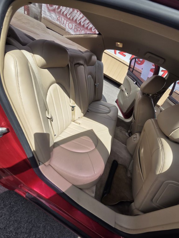 2011 Buick Lucerne Image 16