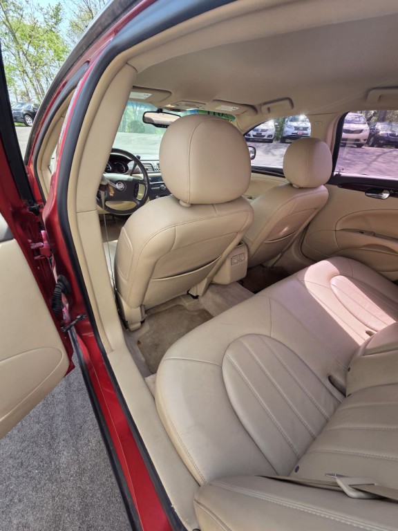 2011 Buick Lucerne Image 17