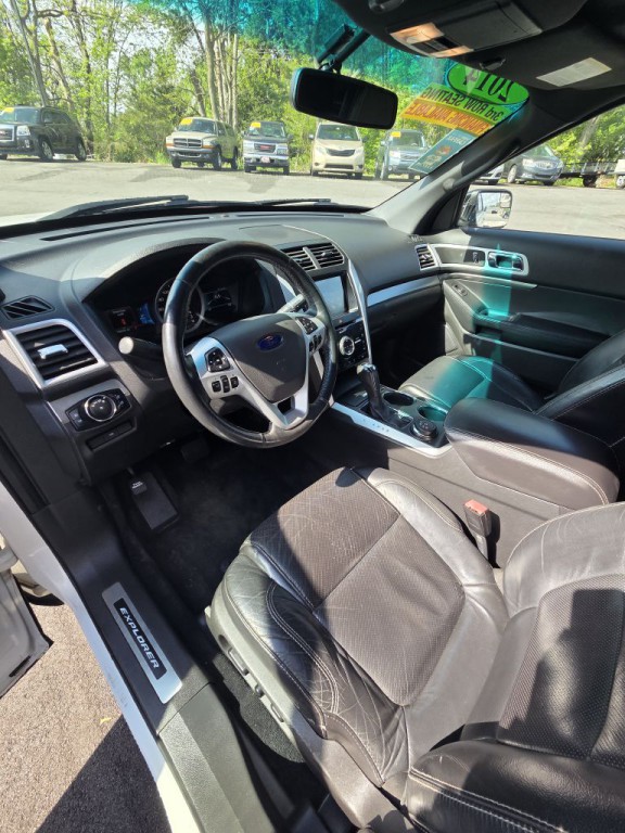 2014 Ford Explorer Image 24