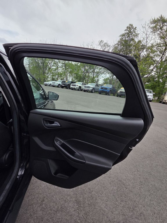 2018 Ford Focus Image 15