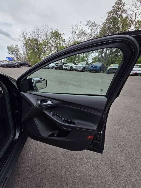 2018 Ford Focus Image 18