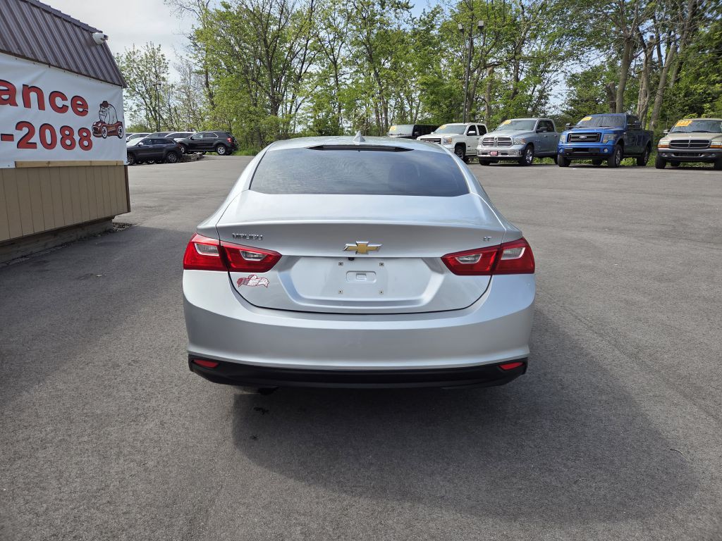 2018 Chevrolet Malibu Image 7