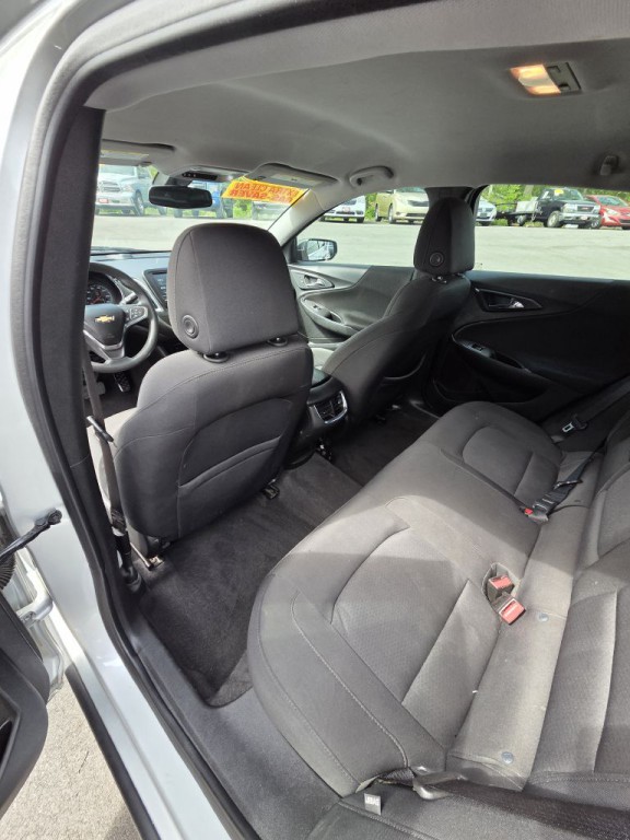 2018 Chevrolet Malibu Image 11