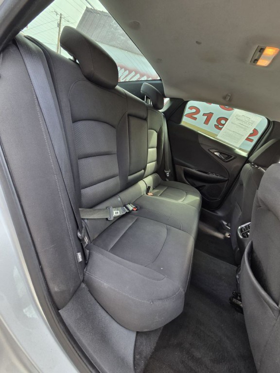 2018 Chevrolet Malibu Image 17