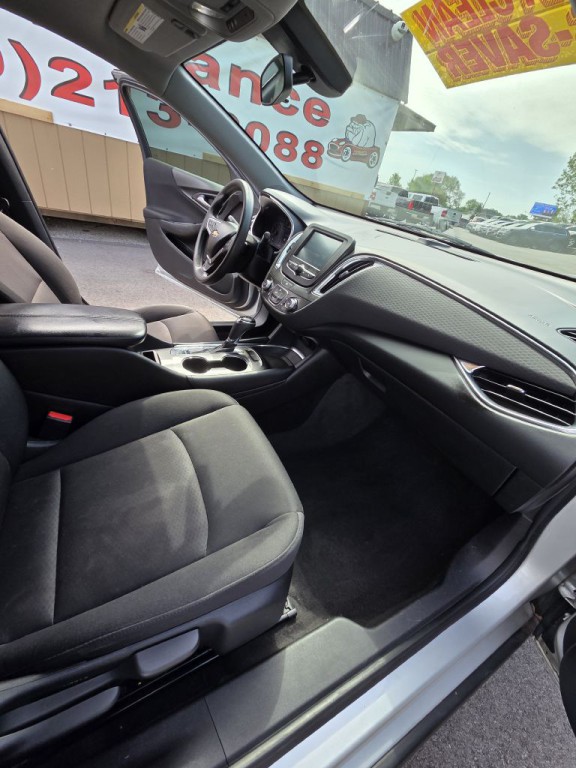 2018 Chevrolet Malibu Image 19