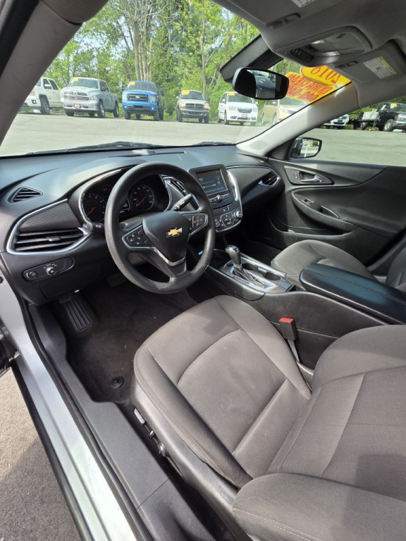 2018 Chevrolet Malibu Image 23