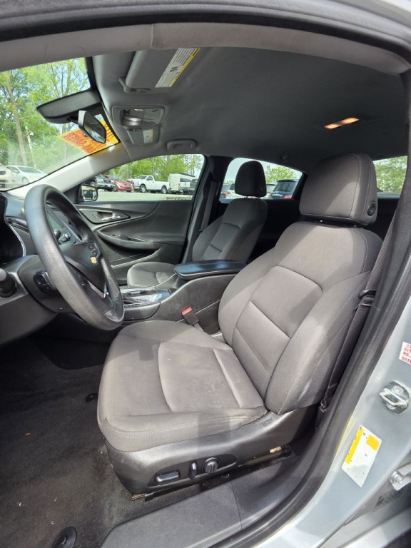 2018 Chevrolet Malibu Image 24