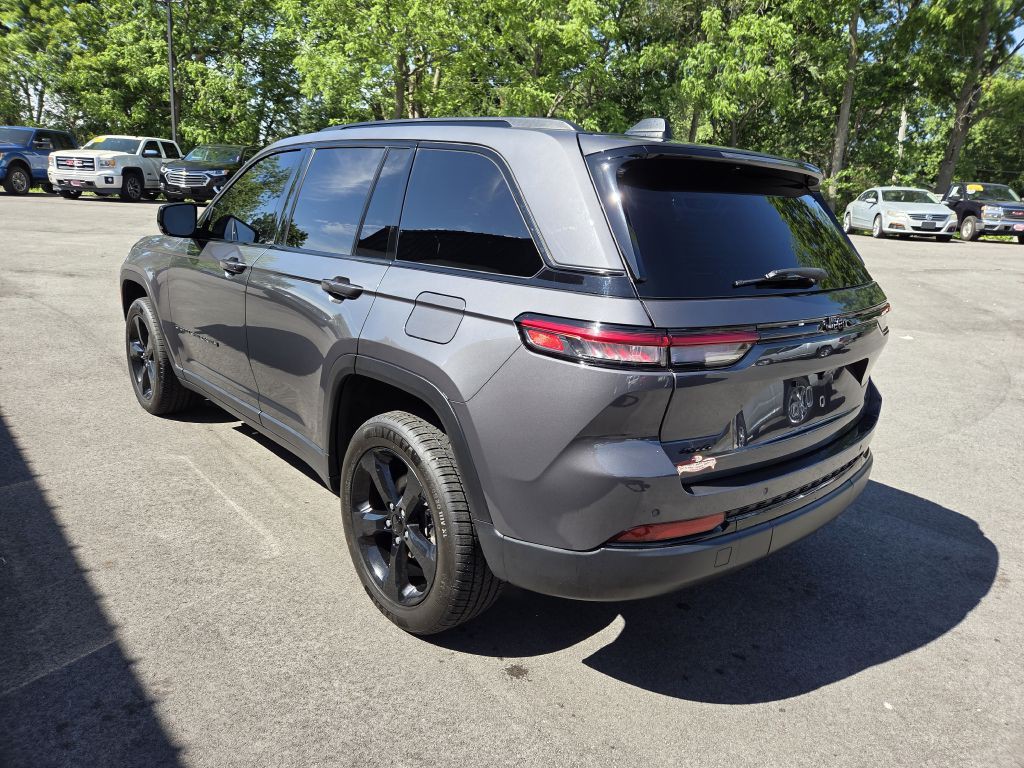 2023 Jeep Grand Cherokee Image 5