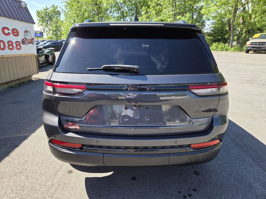2023 Jeep Grand Cherokee Image 7
