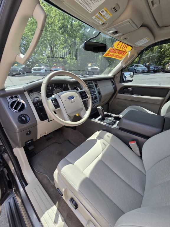 2013 Ford Expedition Image 25
