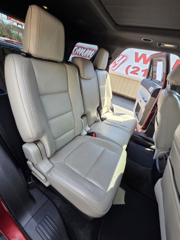 2015 Ford Explorer Image 17