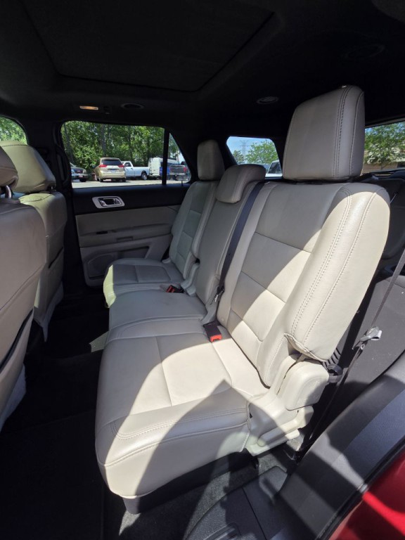 2015 Ford Explorer Image 21