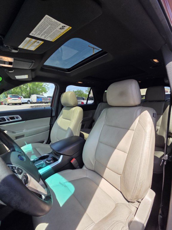 2015 Ford Explorer Image 26