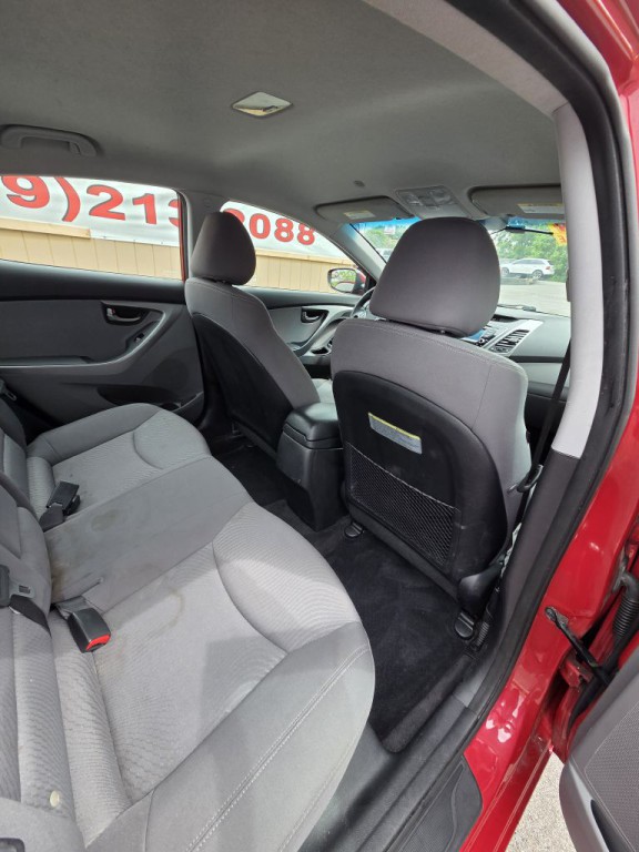 2015 Hyundai Elantra Image 15