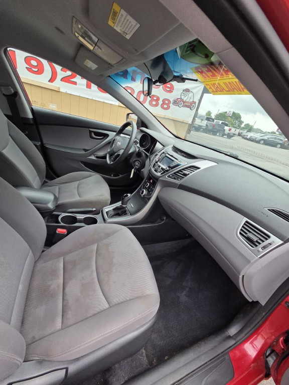 2015 Hyundai Elantra Image 18