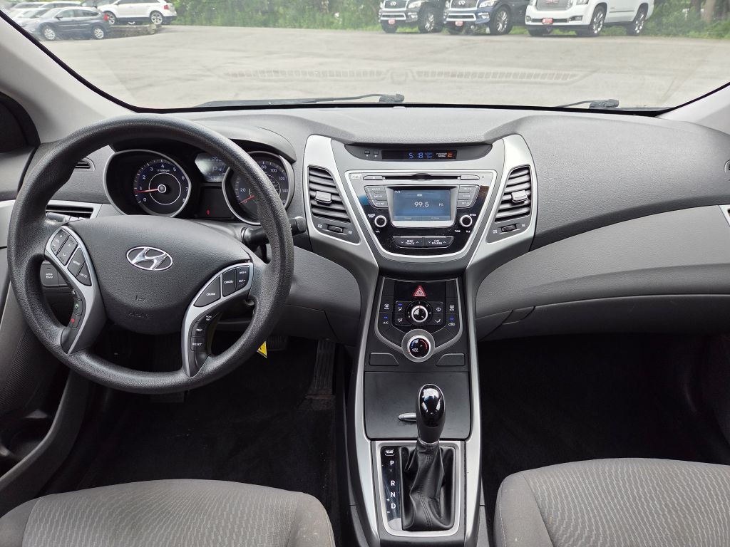 2015 Hyundai Elantra Image 20