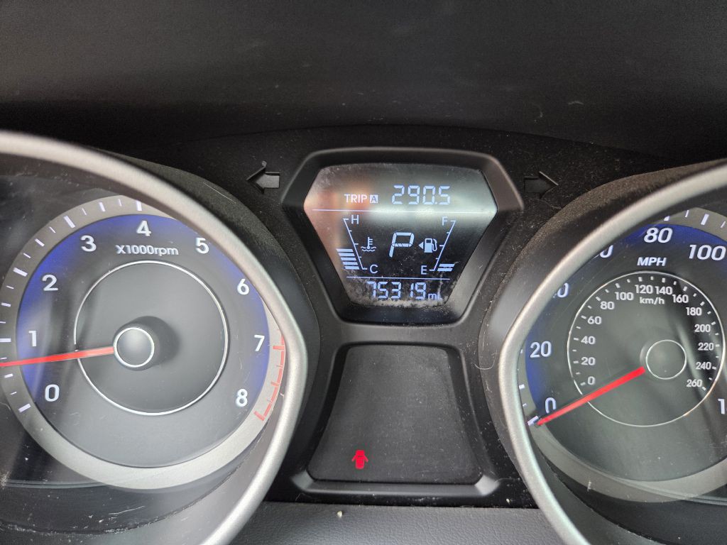 2015 Hyundai Elantra Image 22