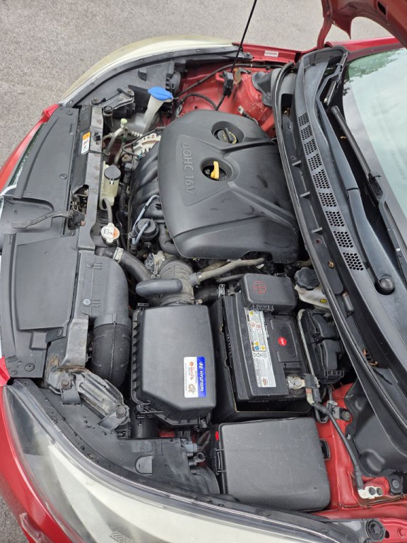 2015 Hyundai Elantra Image 25