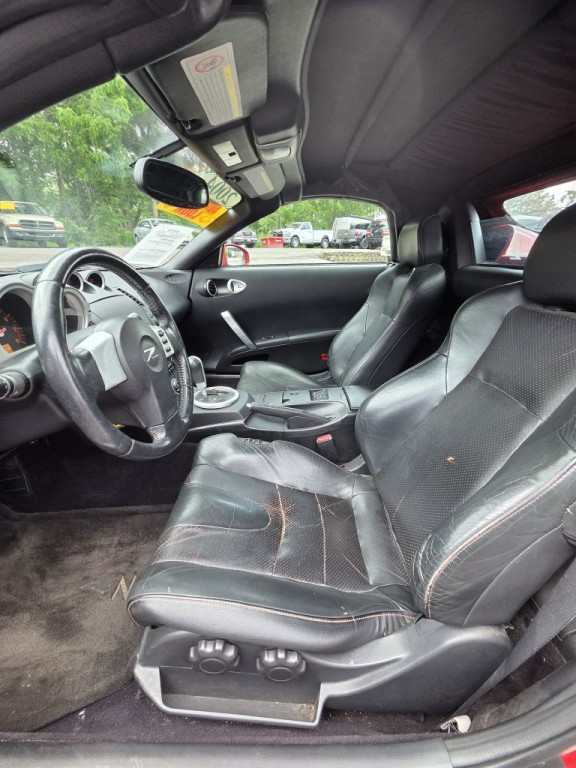 2004 Nissan 350Z Image 10