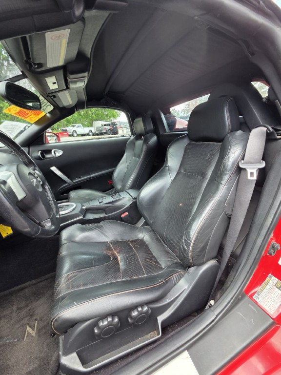 2004 Nissan 350Z Image 11