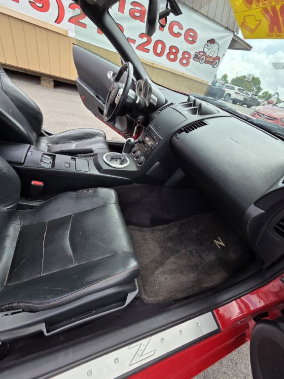 2004 Nissan 350Z Image 13