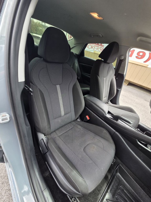 2021 Hyundai Elantra Image 18